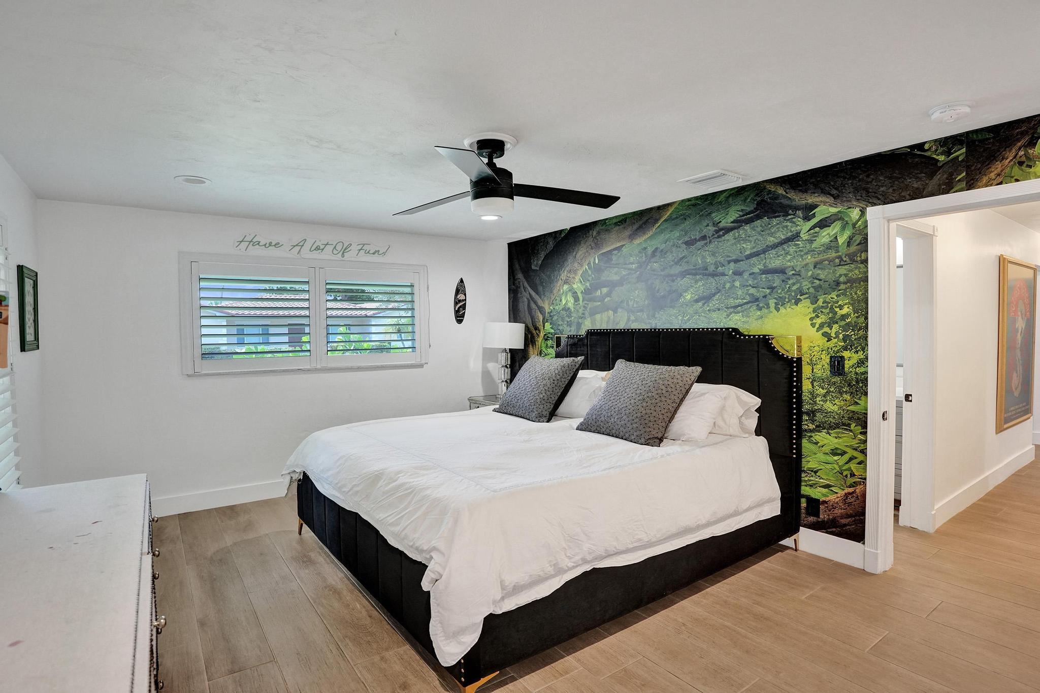 2 Mendota Sea Ranch Lakes, FL 33308