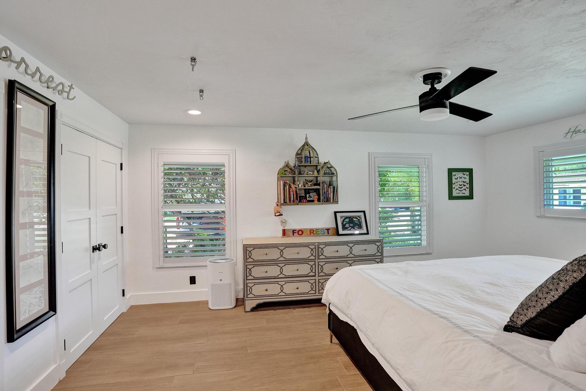 2 Mendota Sea Ranch Lakes, FL 33308