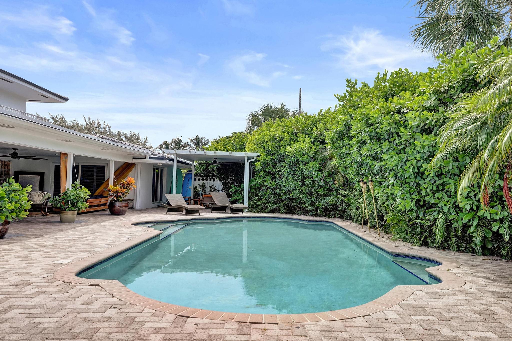 2 Mendota Sea Ranch Lakes, FL 33308