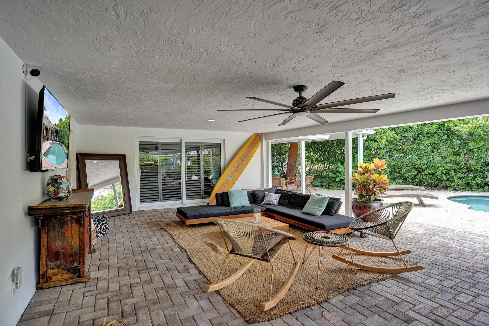 2 Mendota Sea Ranch Lakes, FL 33308