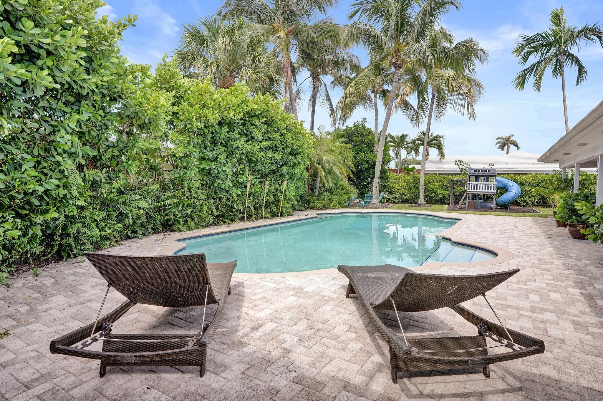 2 Mendota Sea Ranch Lakes, FL 33308