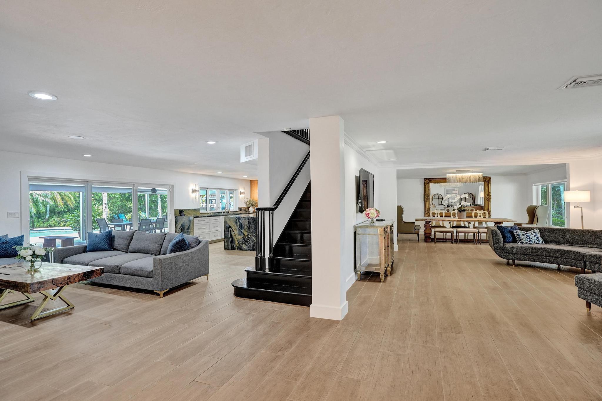 2 Mendota Sea Ranch Lakes, FL 33308