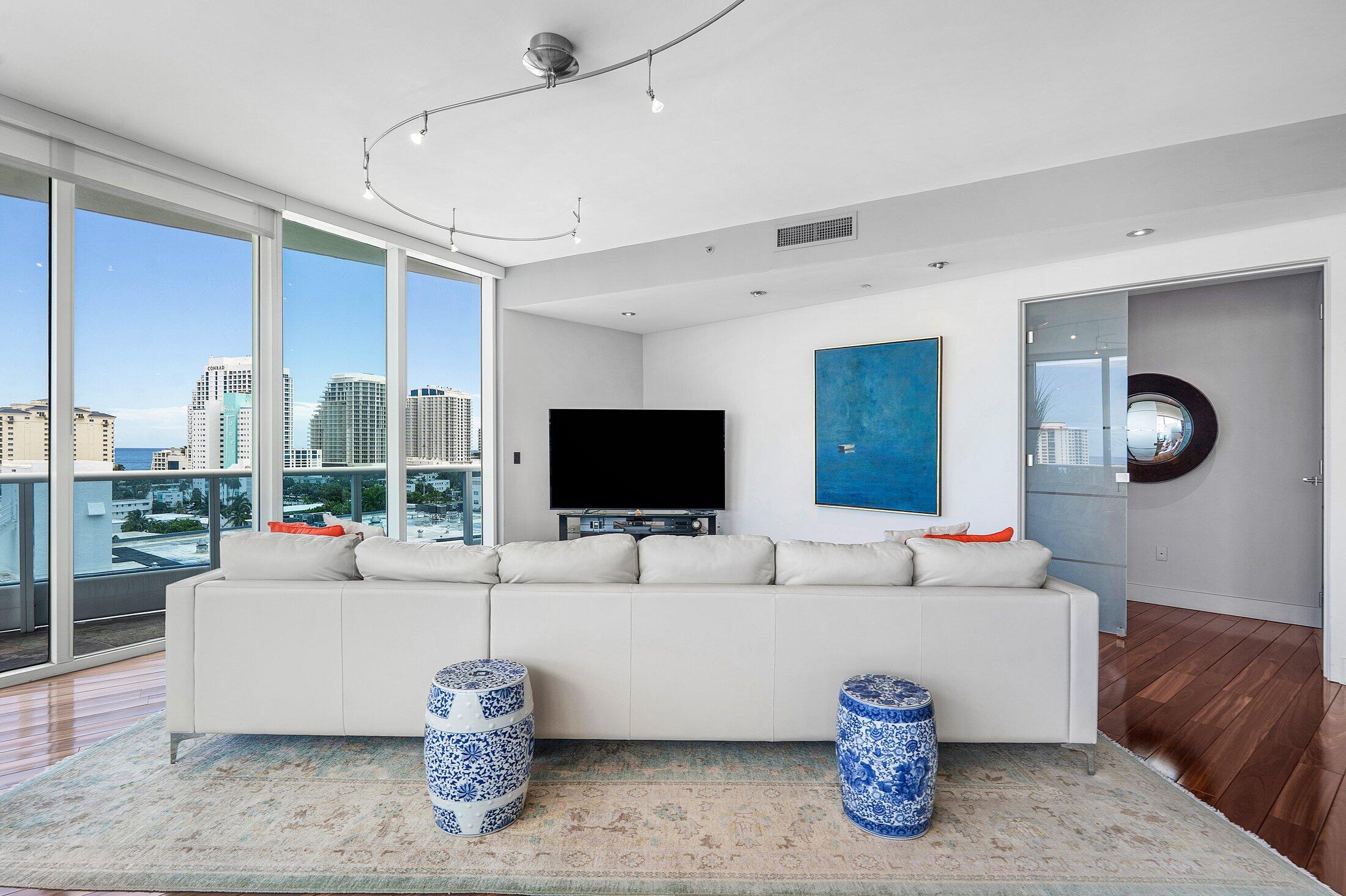 715 Bayshore #Ph4 Fort Lauderdale, FL 33304