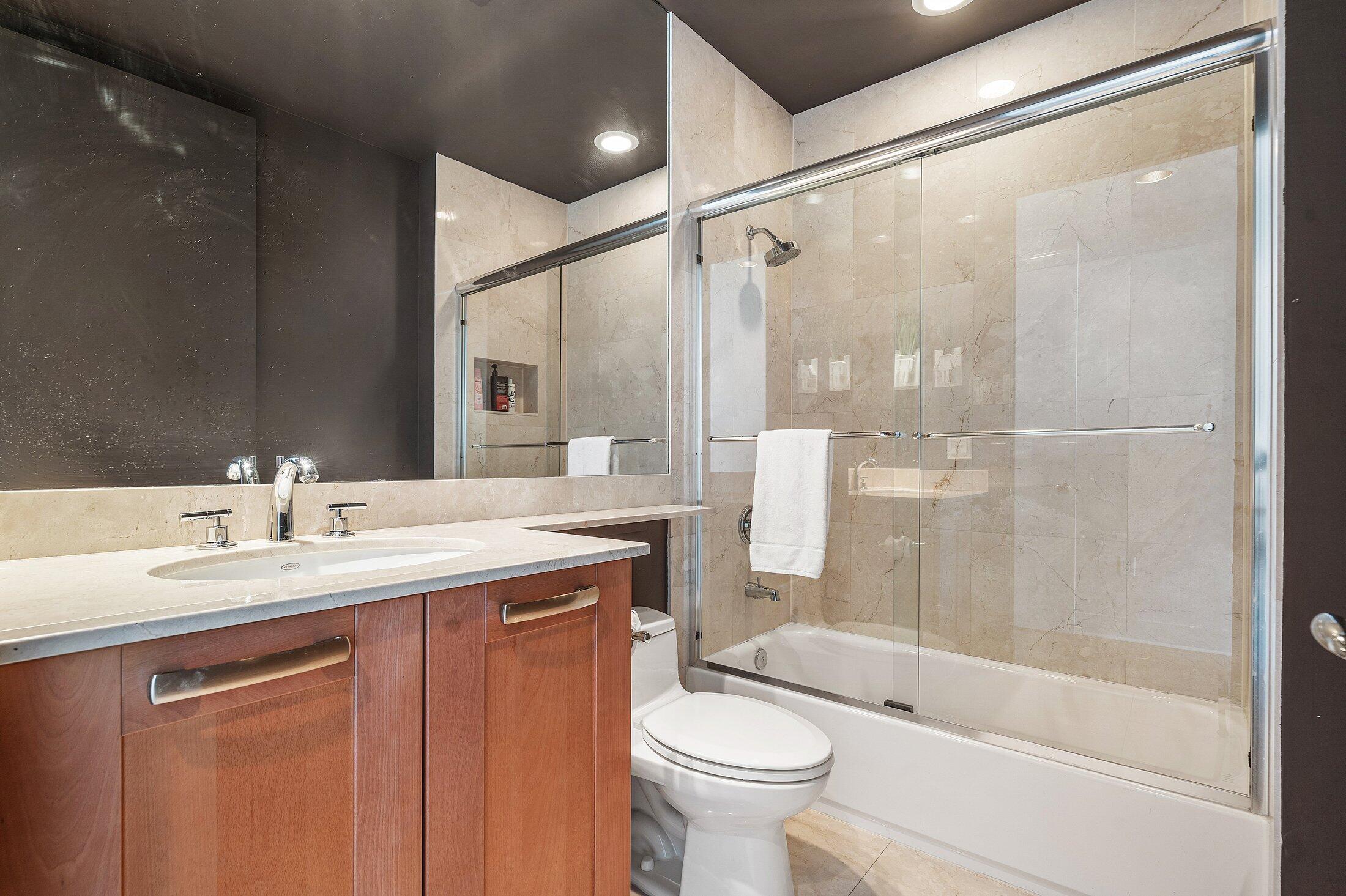 715 Bayshore #Ph4 Fort Lauderdale, FL 33304