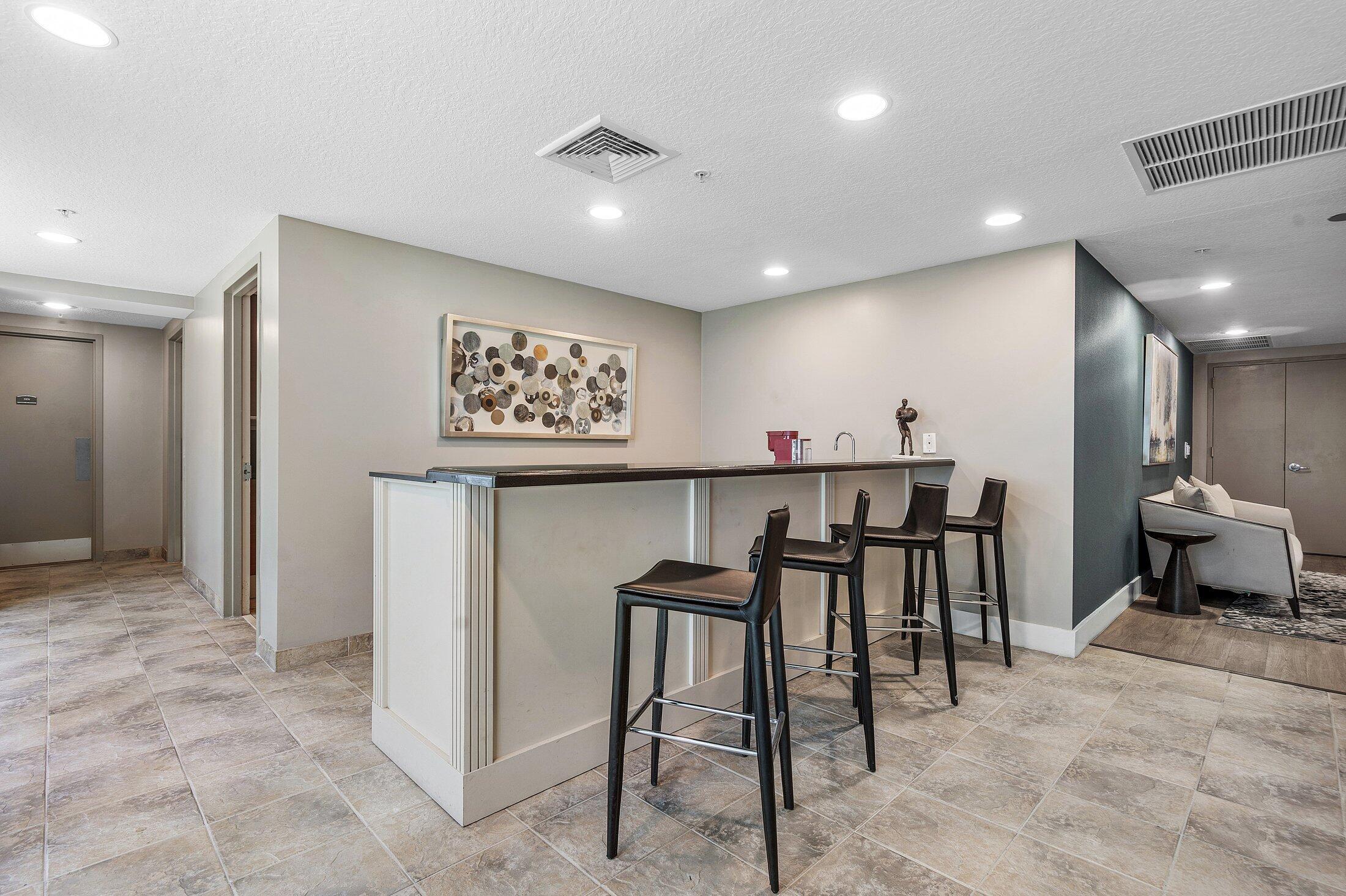 715 Bayshore #Ph4 Fort Lauderdale, FL 33304
