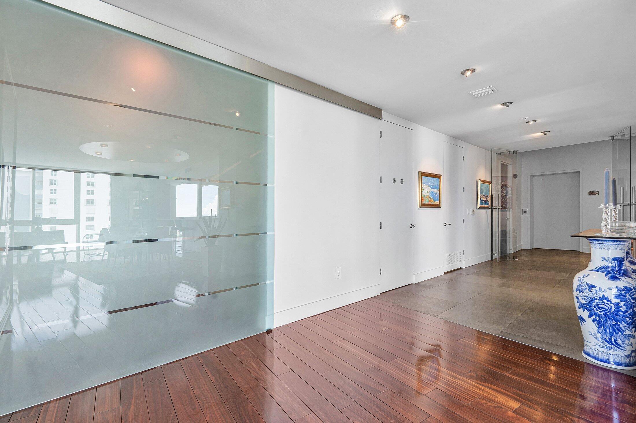 715 Bayshore #Ph4 Fort Lauderdale, FL 33304