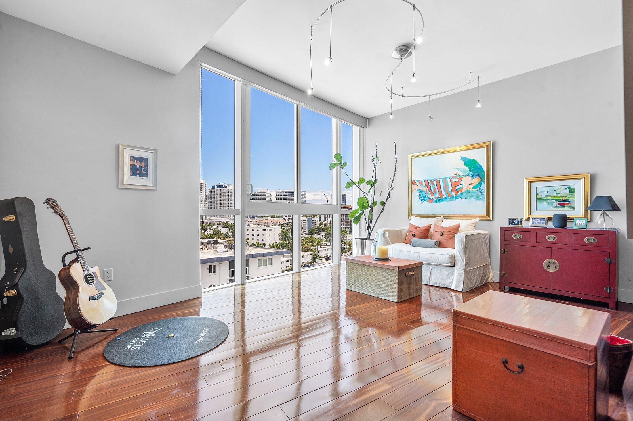 715 Bayshore #Ph4 Fort Lauderdale, FL 33304