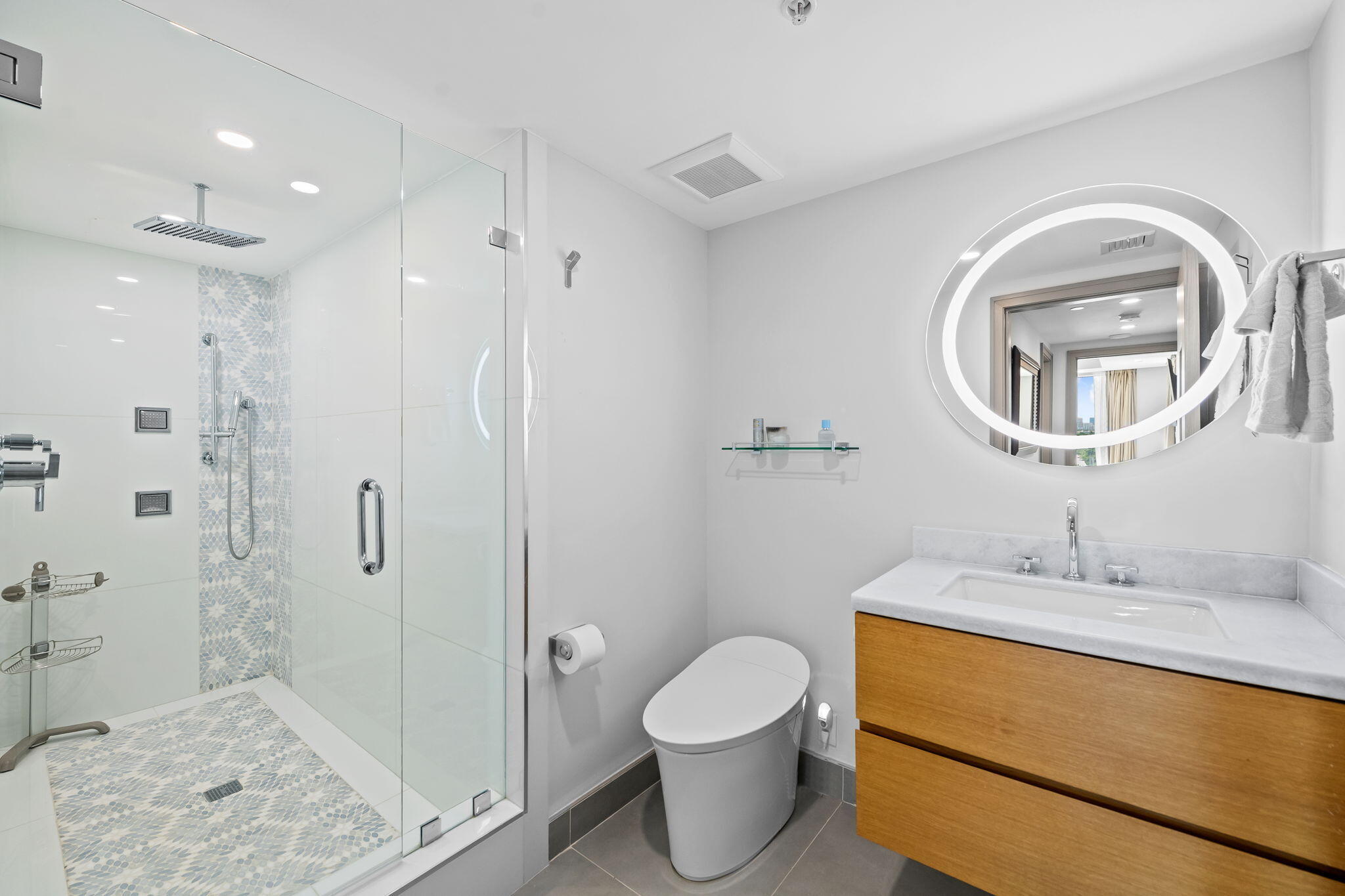 209 N Birch Rd #1002 Fort Lauderdale, FL 33304