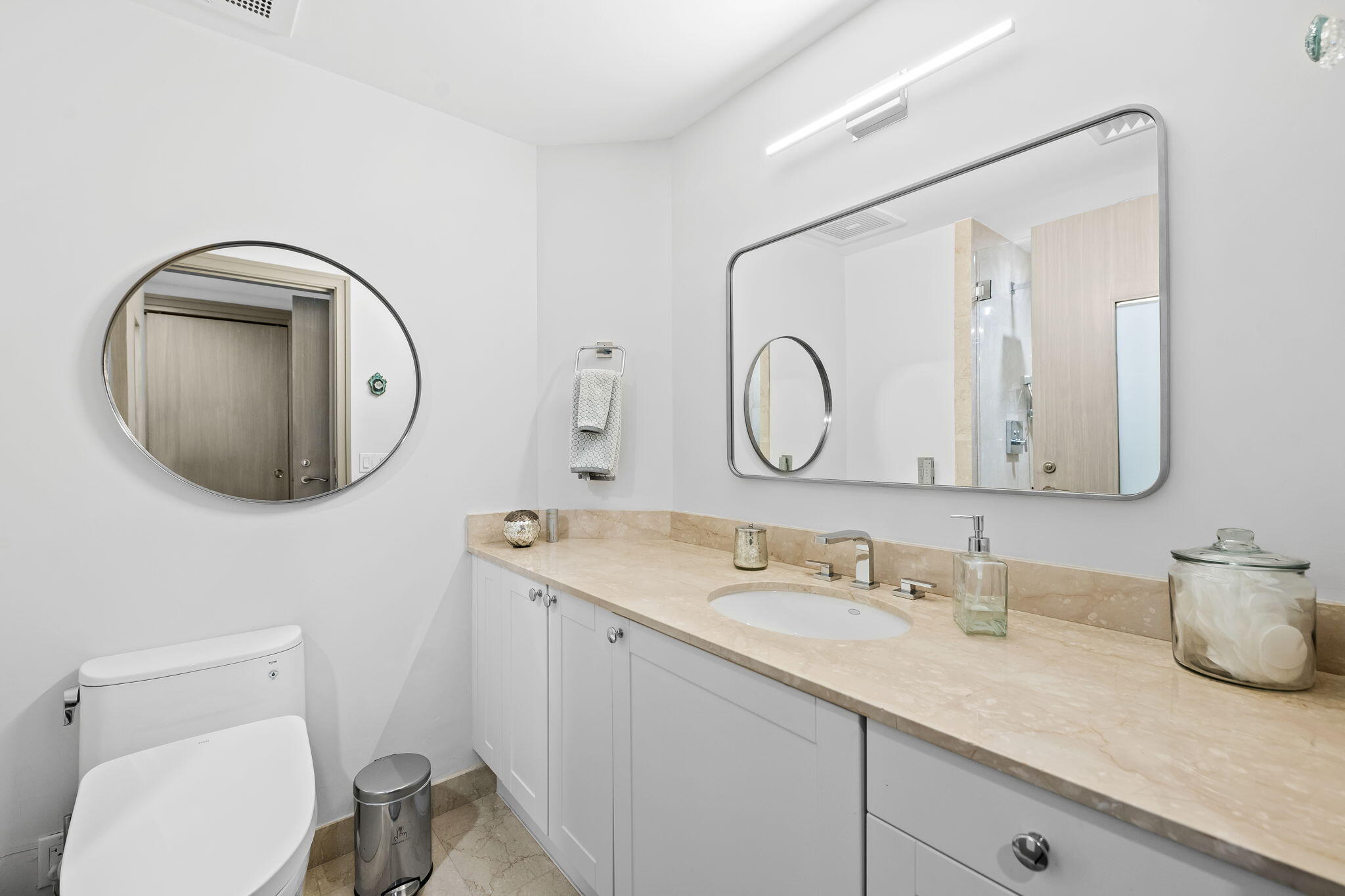 209 N Birch Rd #1002 Fort Lauderdale, FL 33304