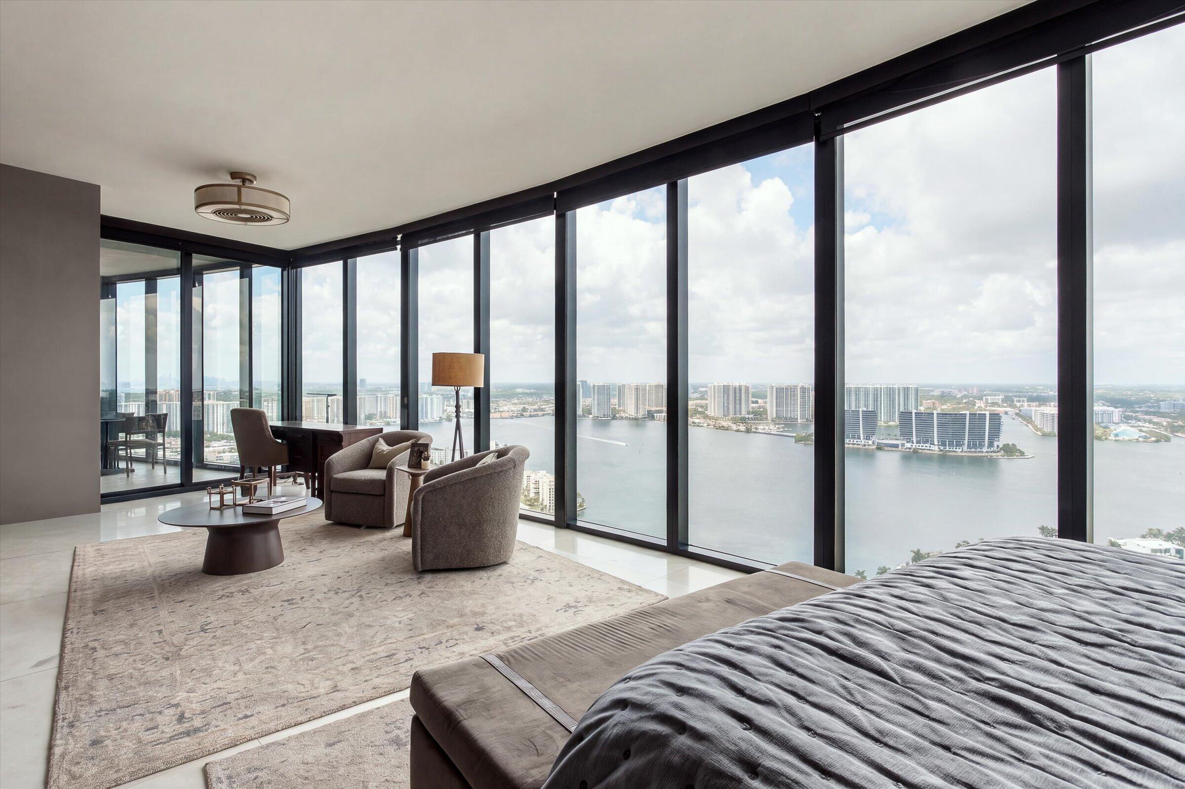image Porsche Design Tower15