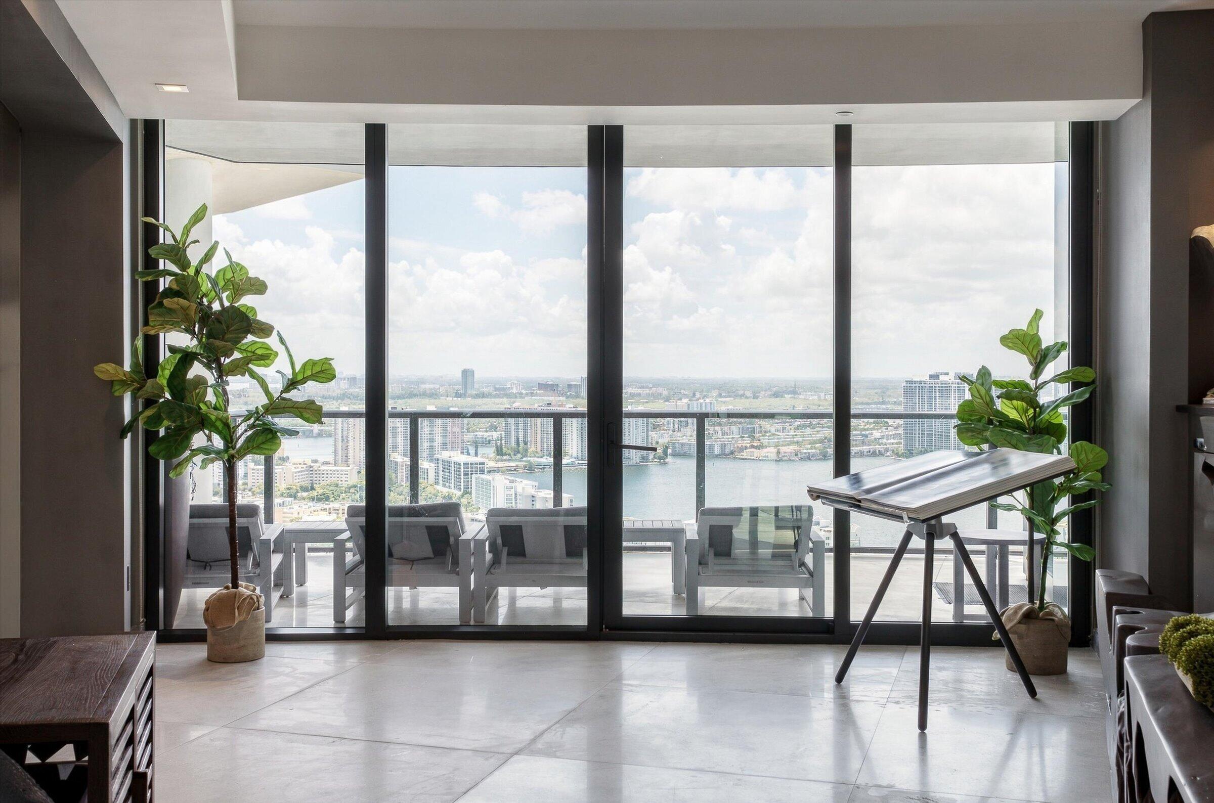 image Porsche Design Tower2
