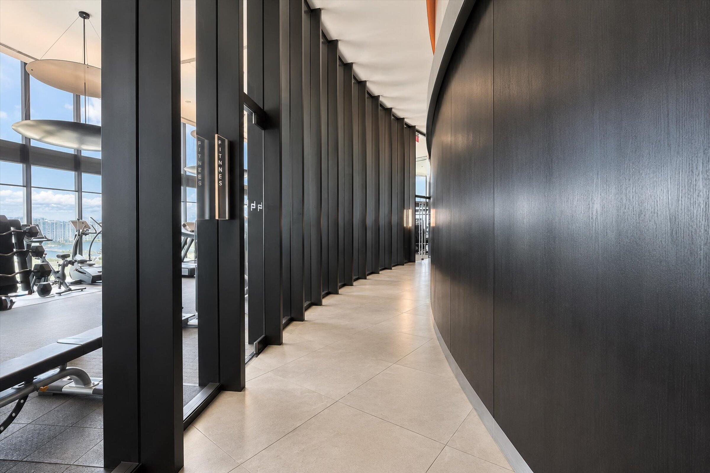 image Porsche Design Tower40