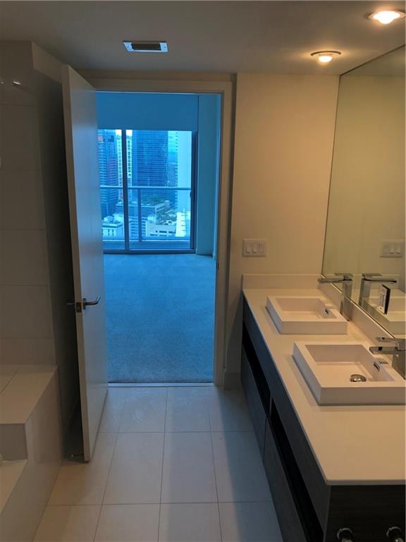 1100 S Miami Ave #3002, Miami, FL 33130