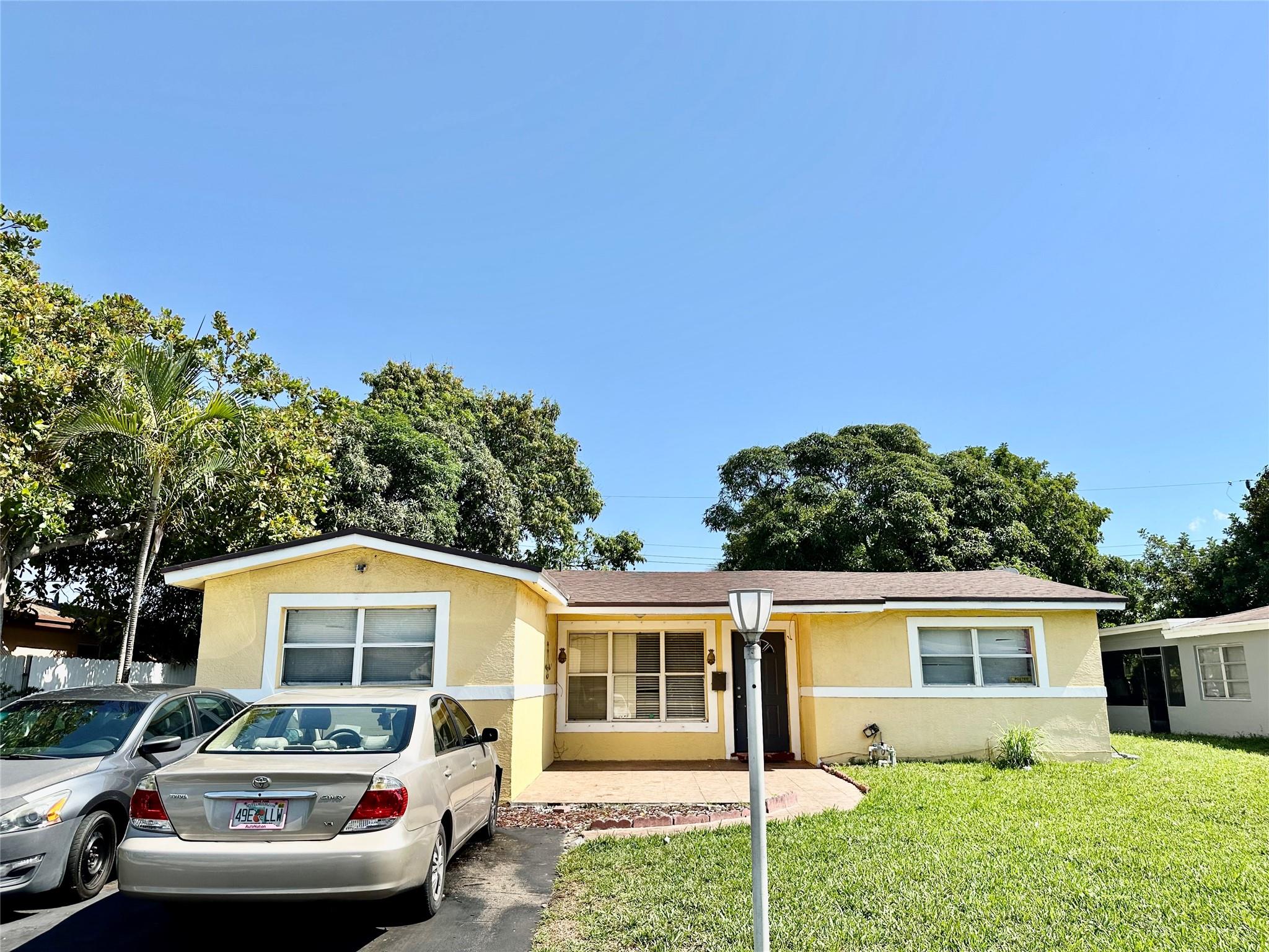 3567 NW 32nd Ct