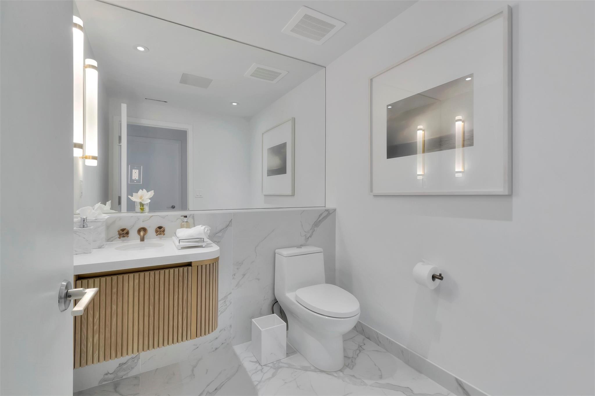 525 N Fort Lauderdale Bch Blvd #1903 Fort Lauderdale, FL 33304