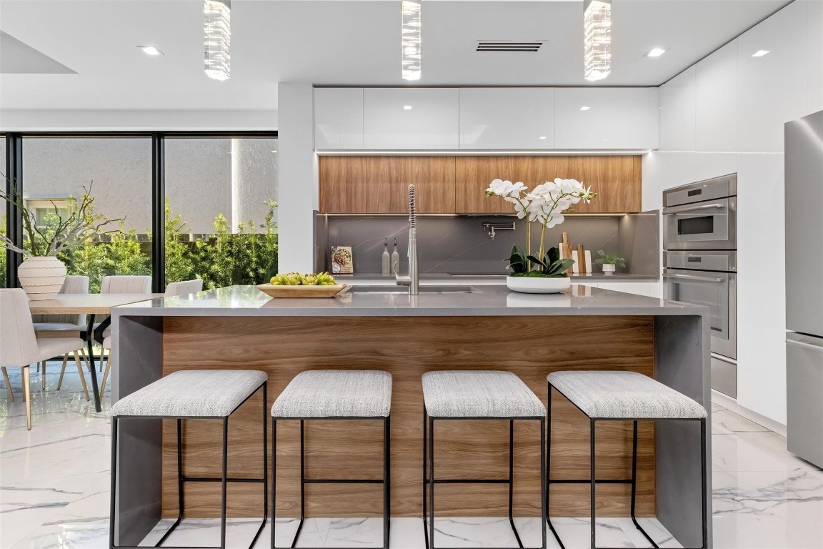 1621 E Broward Fort Lauderdale, FL 33301