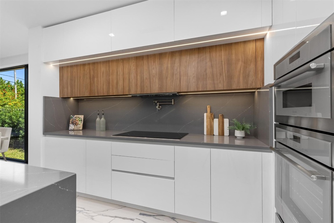 1621 E Broward Fort Lauderdale, FL 33301