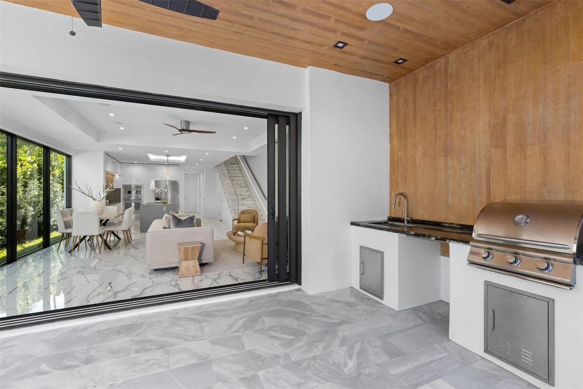 1621 E Broward Fort Lauderdale, FL 33301