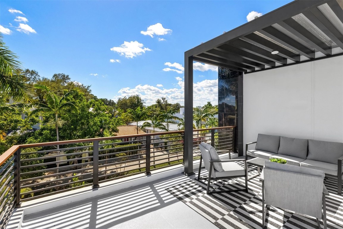 1621 E Broward Fort Lauderdale, FL 33301