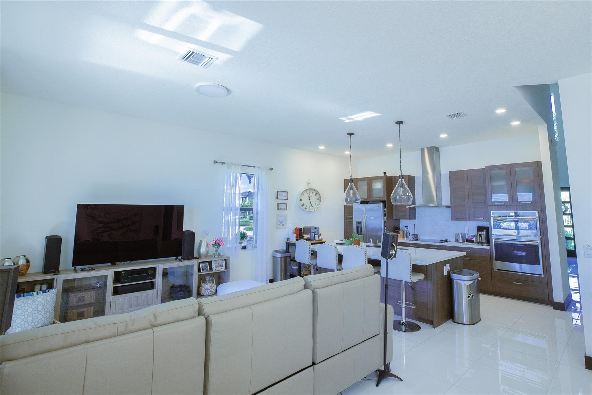 15934 NW 87th Ct Miami Lakes, FL 33018