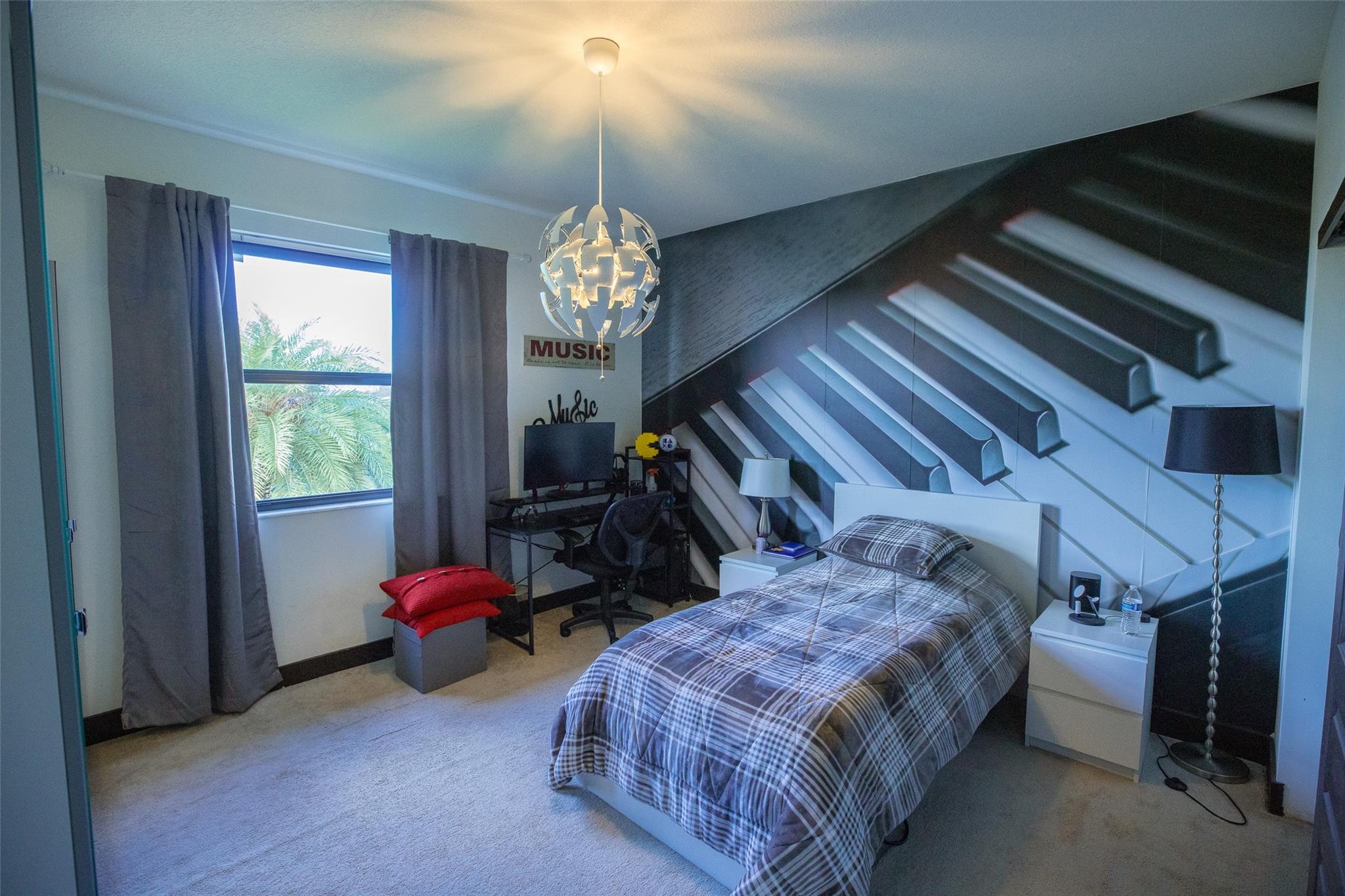 15934 NW 87th Ct Miami Lakes, FL 33018