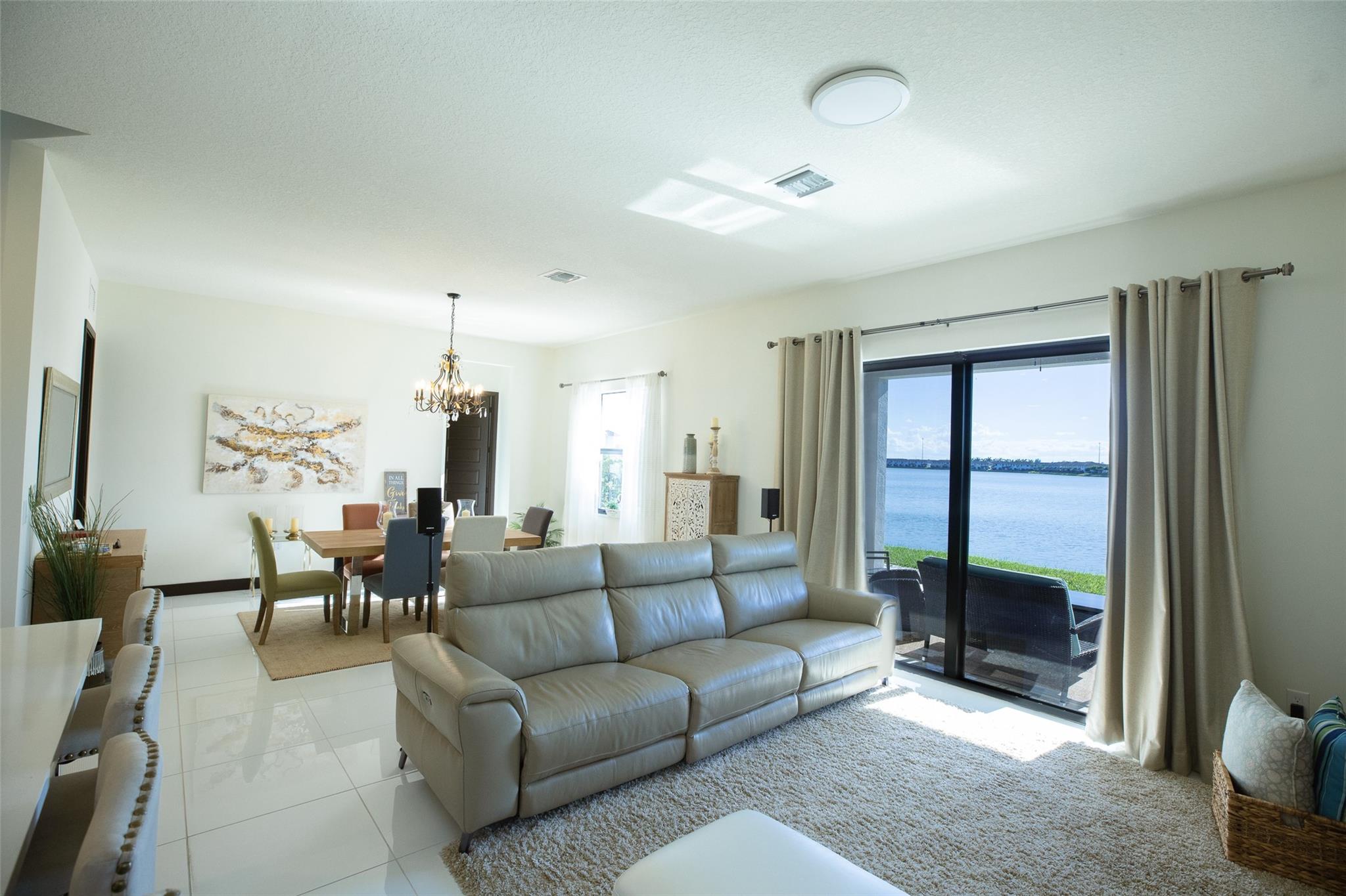 15934 NW 87th Ct Miami Lakes, FL 33018