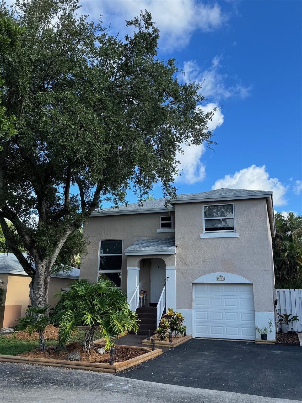 4190 SW 70th Ter