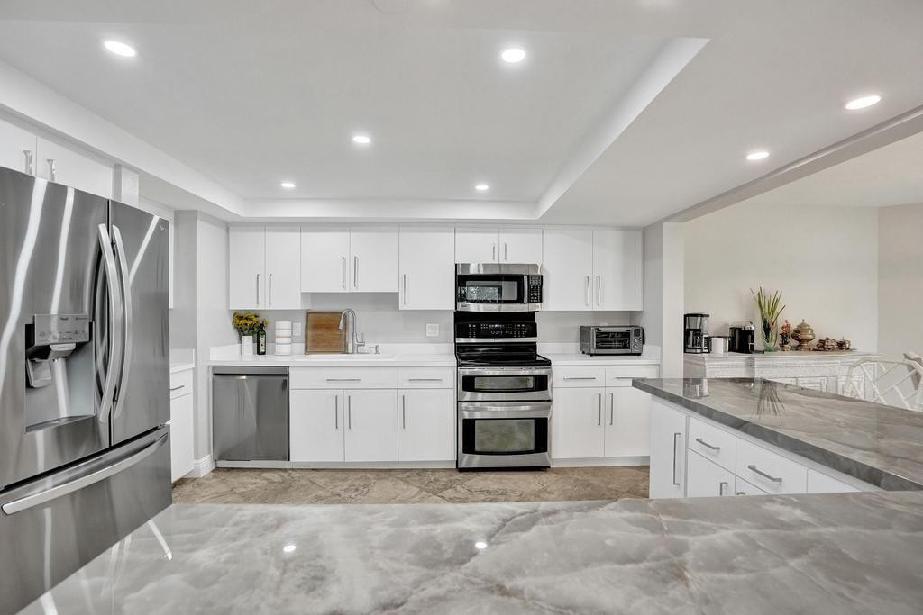 501 N Riverside Dr #203 Pompano Beach, FL 33062