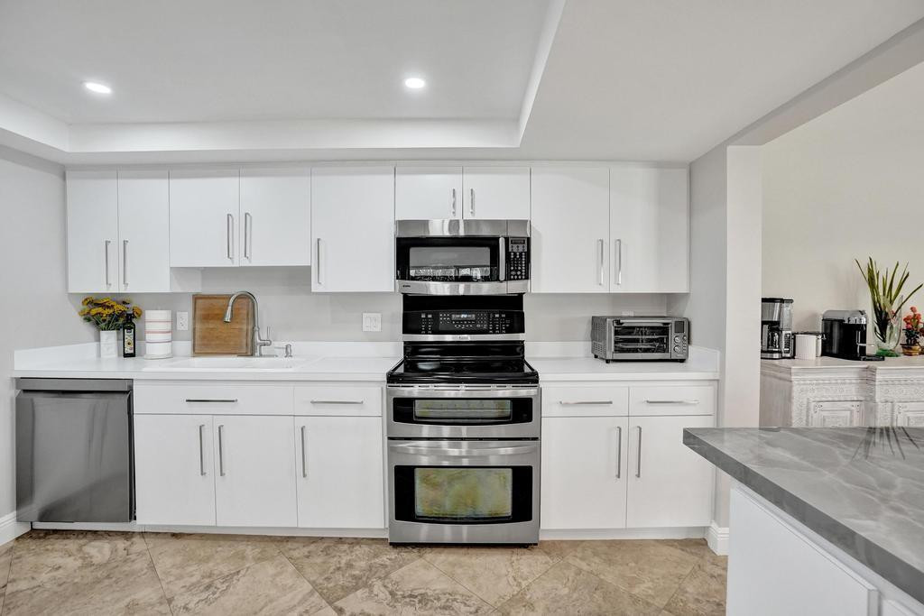 501 N Riverside Dr #203 Pompano Beach, FL 33062