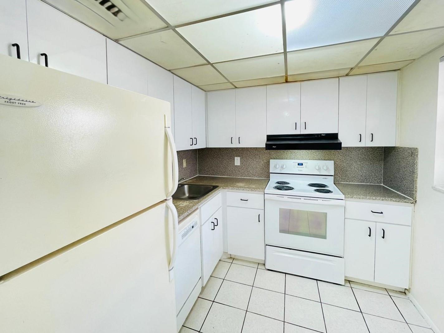 15600 NW 7th Ave #518