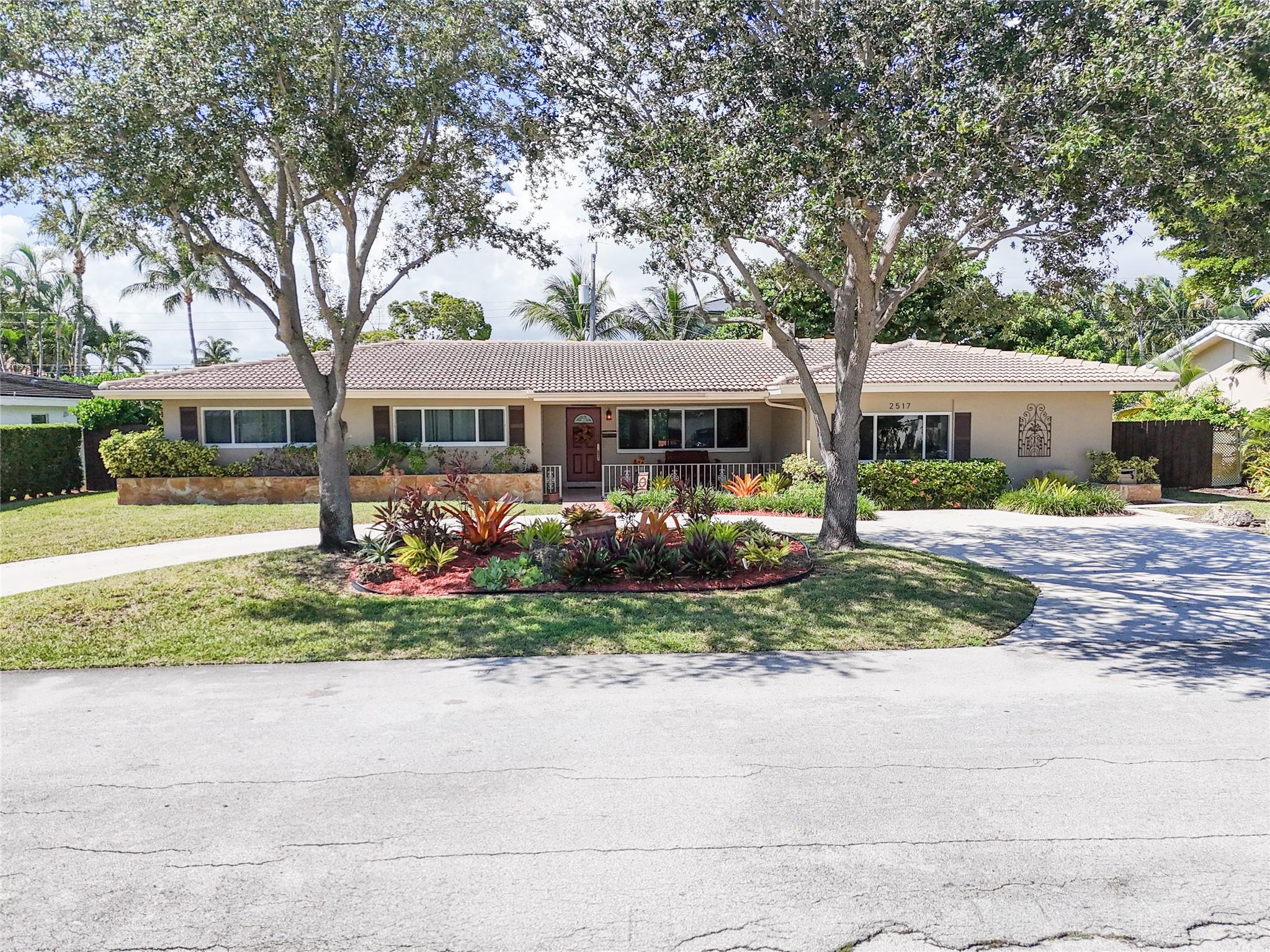 2517 NE 26th Ter