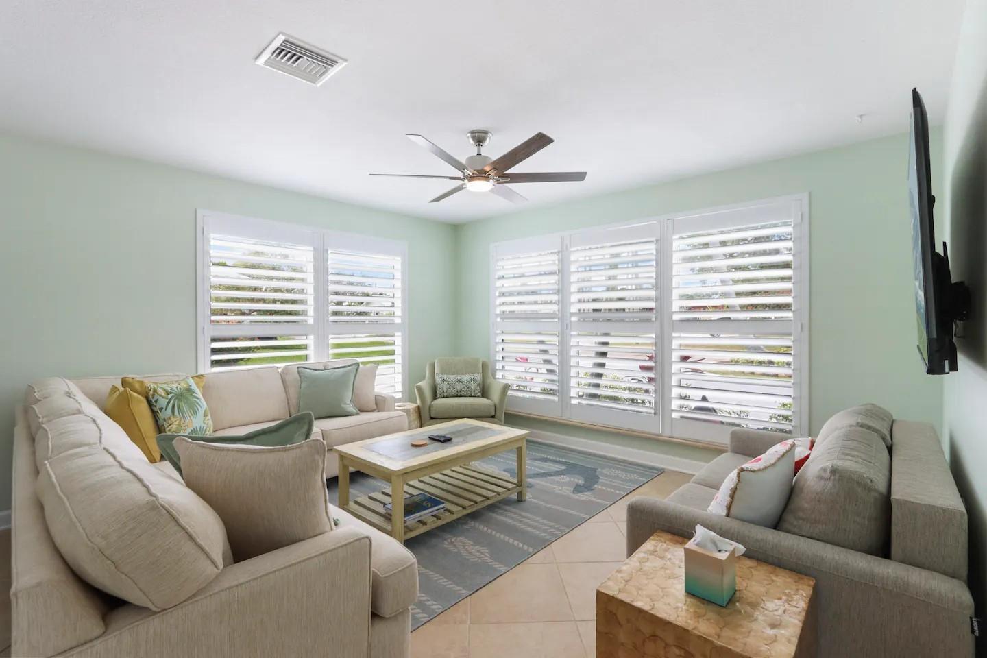 608 Malabar Ave Hutchinson Island, FL 34949