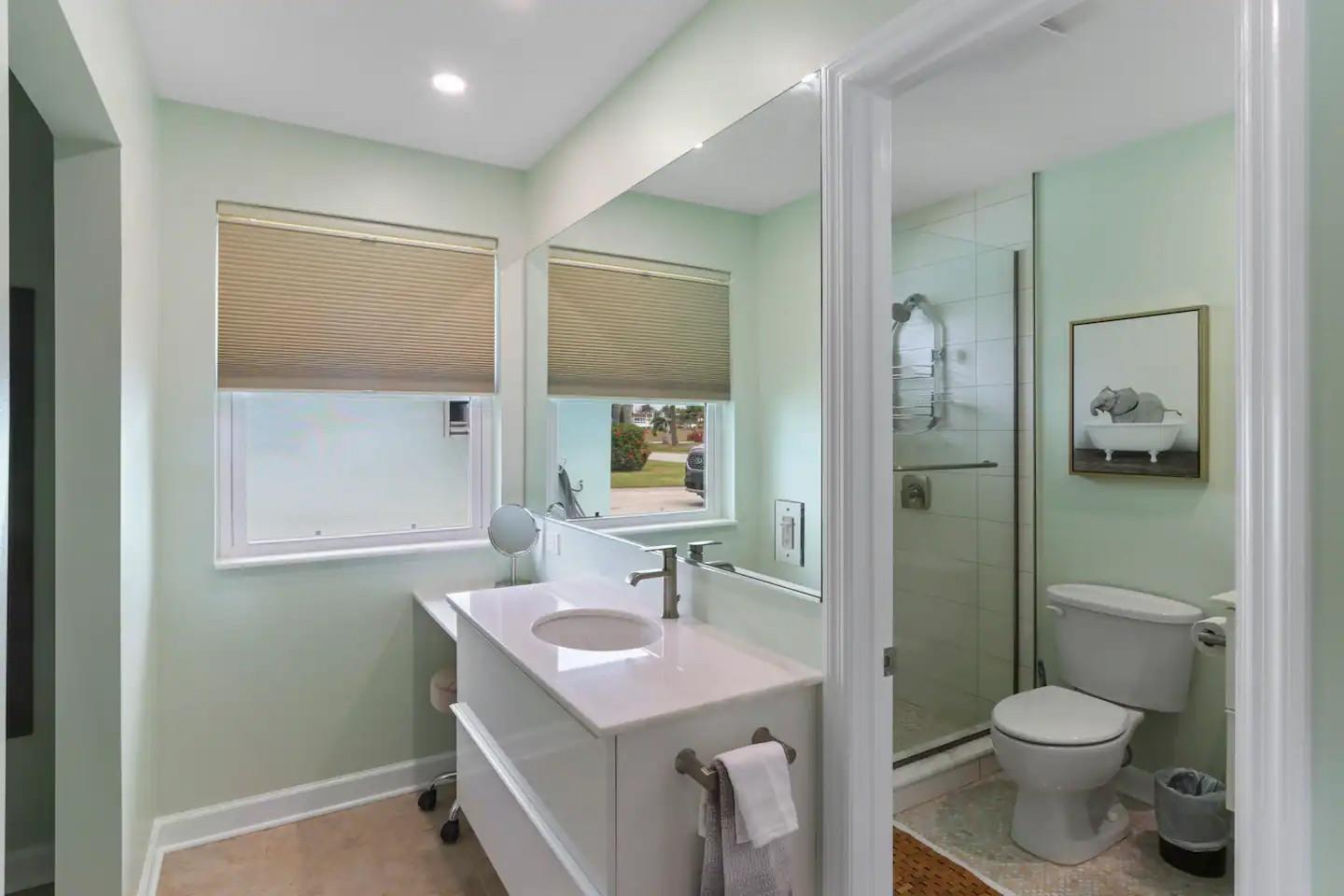 608 Malabar Ave Hutchinson Island, FL 34949
