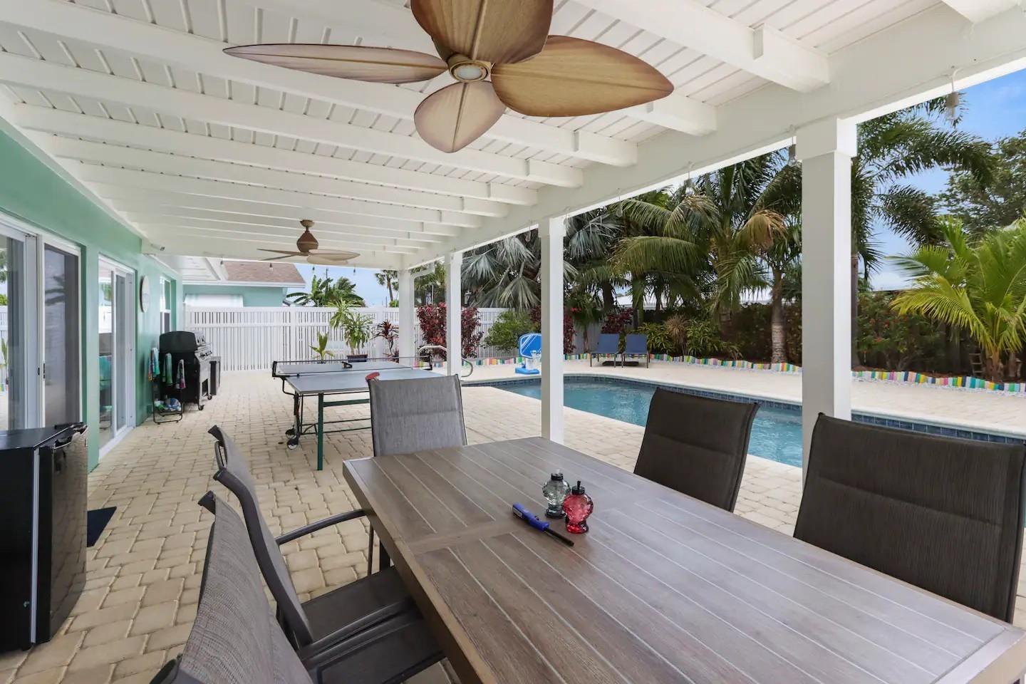 608 Malabar Ave Hutchinson Island, FL 34949