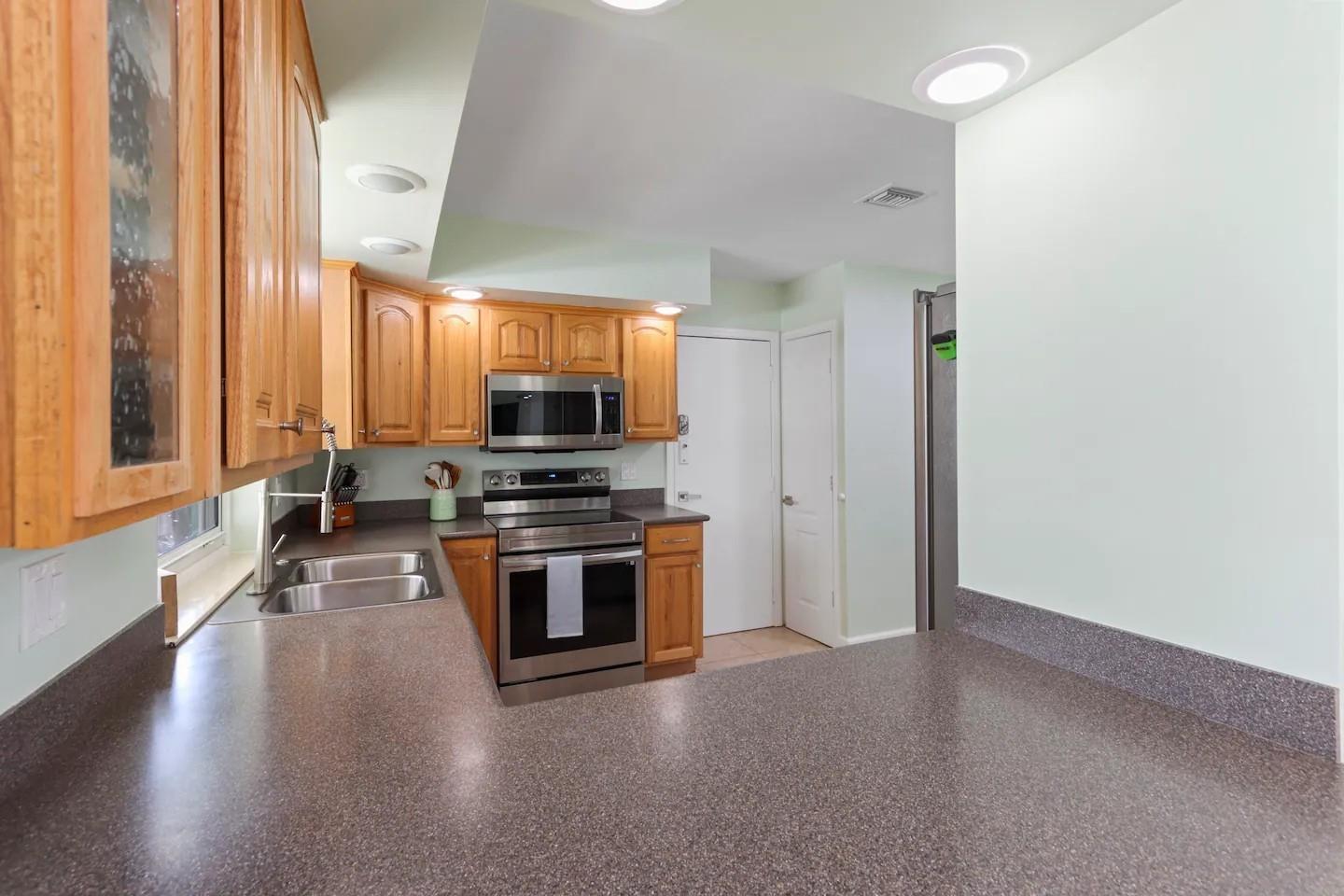 608 Malabar Ave Hutchinson Island, FL 34949