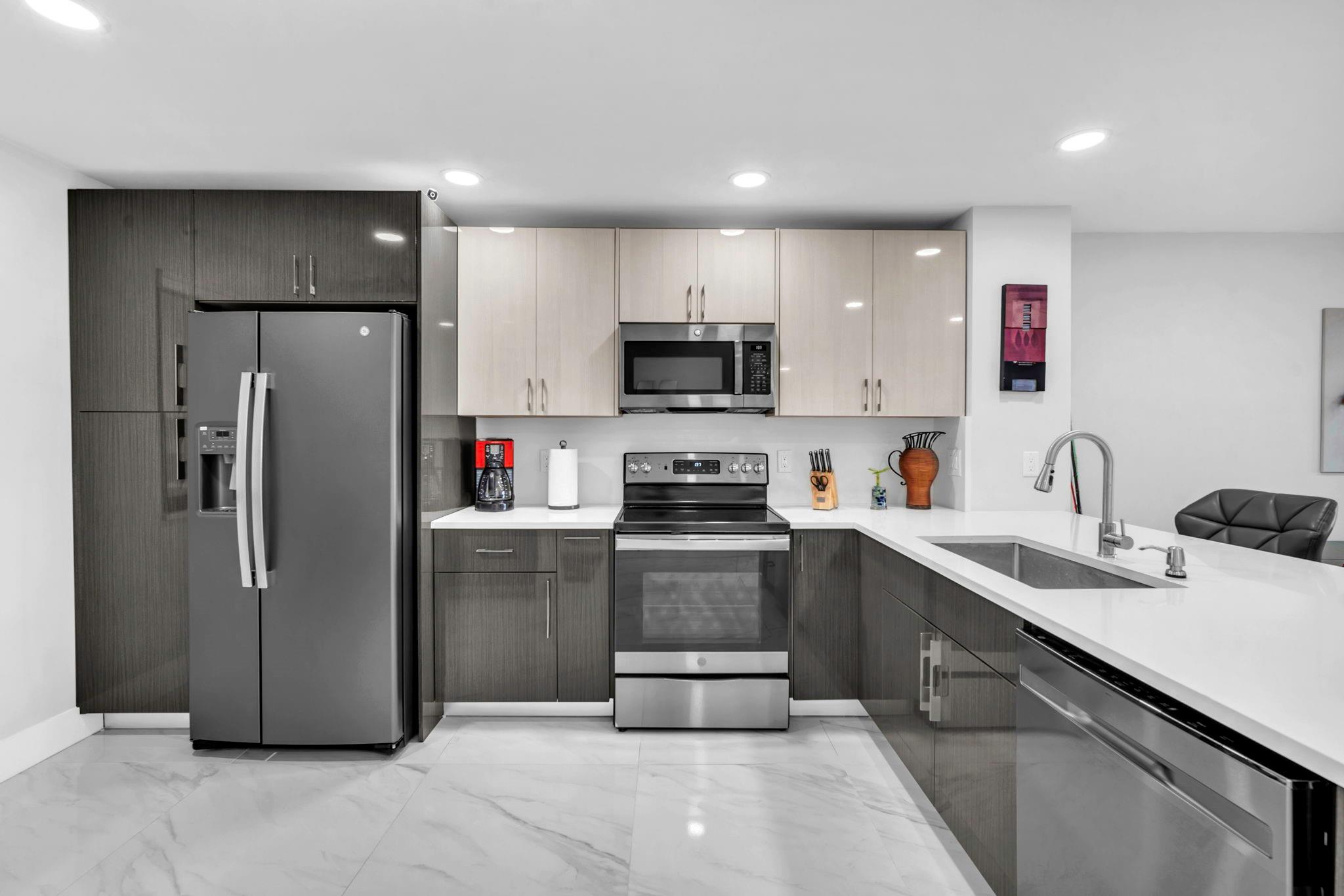 2221 Cypress Is Dr #708 Pompano Beach, FL 33069