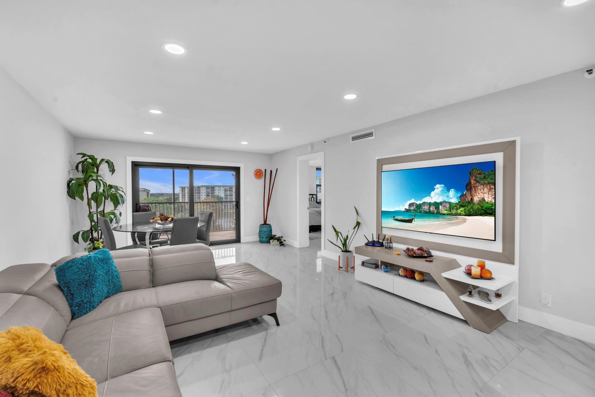 2221 Cypress Is Dr #708 Pompano Beach, FL 33069