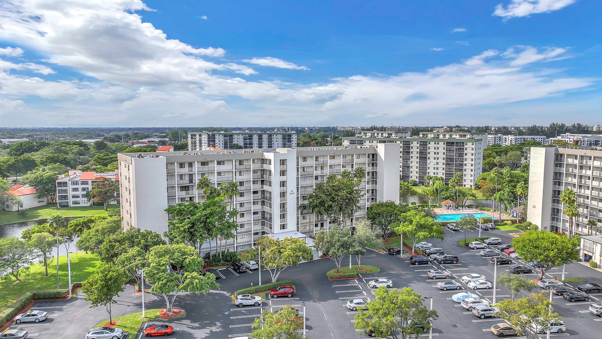 2221 Cypress Is Dr #708 Pompano Beach, FL 33069