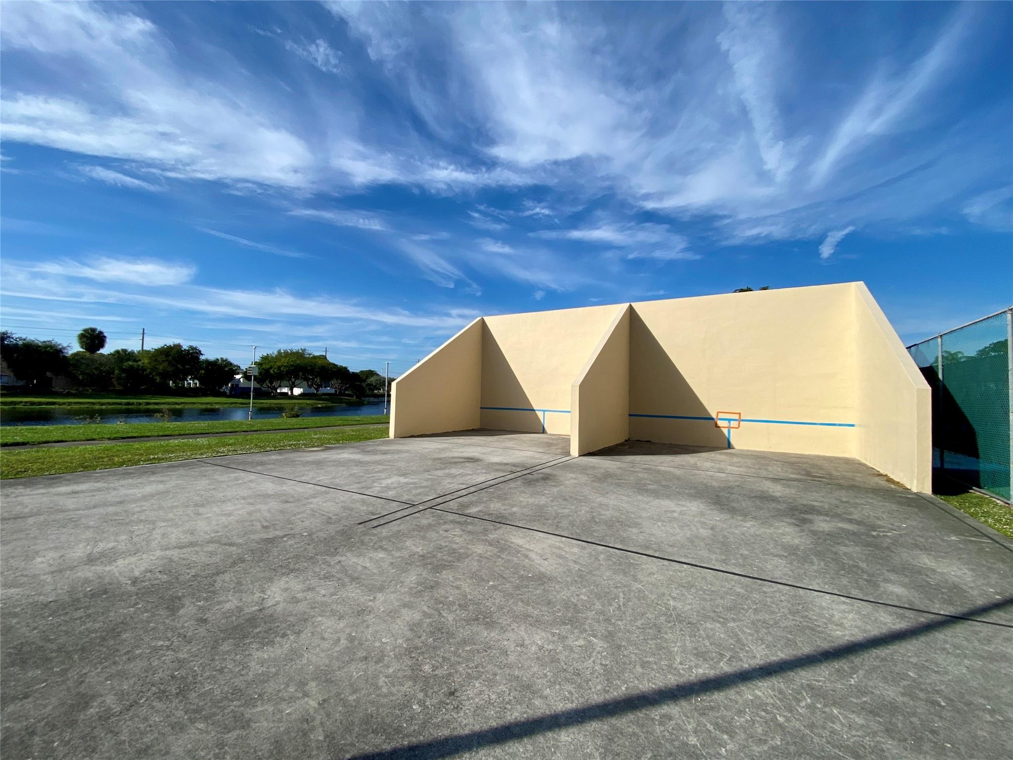 2221 Cypress Is Dr #708 Pompano Beach, FL 33069