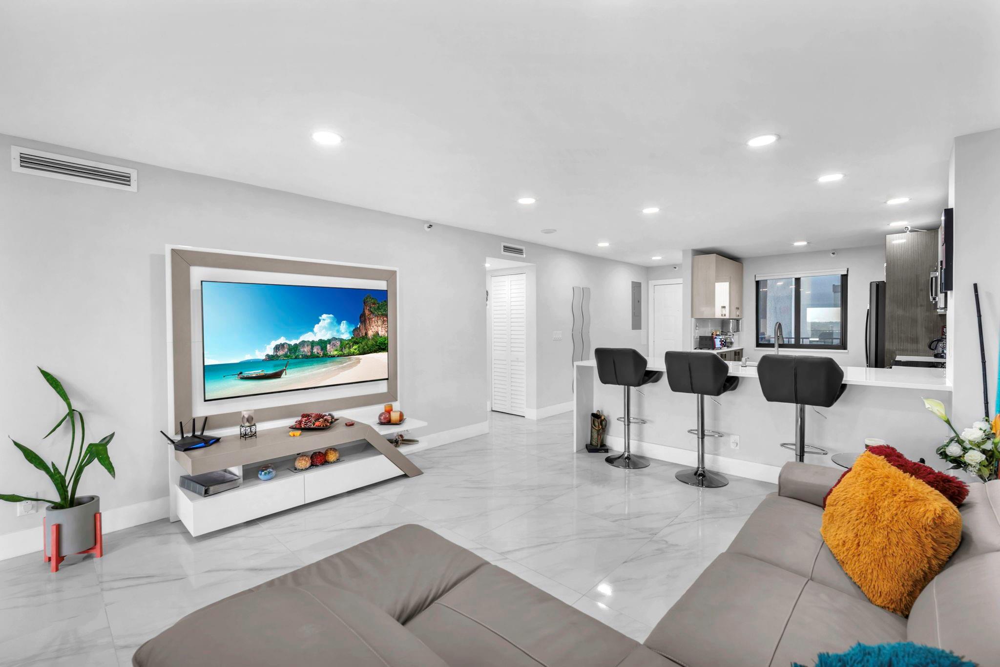 2221 Cypress Is Dr #708 Pompano Beach, FL 33069