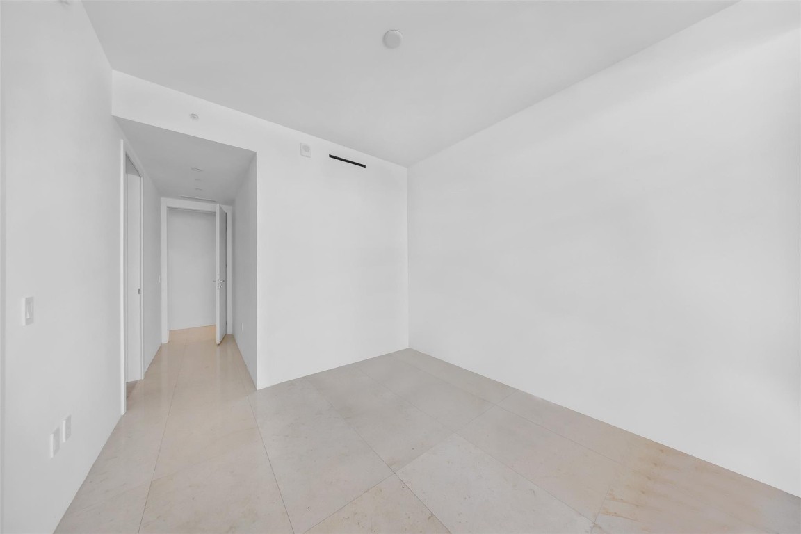 image Eighty Seven Park27