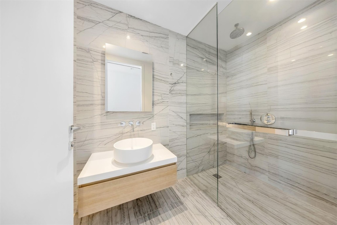 image Eighty Seven Park30