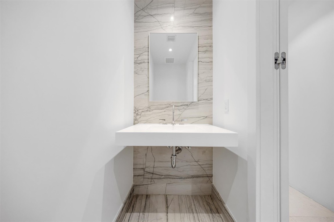 image Eighty Seven Park34