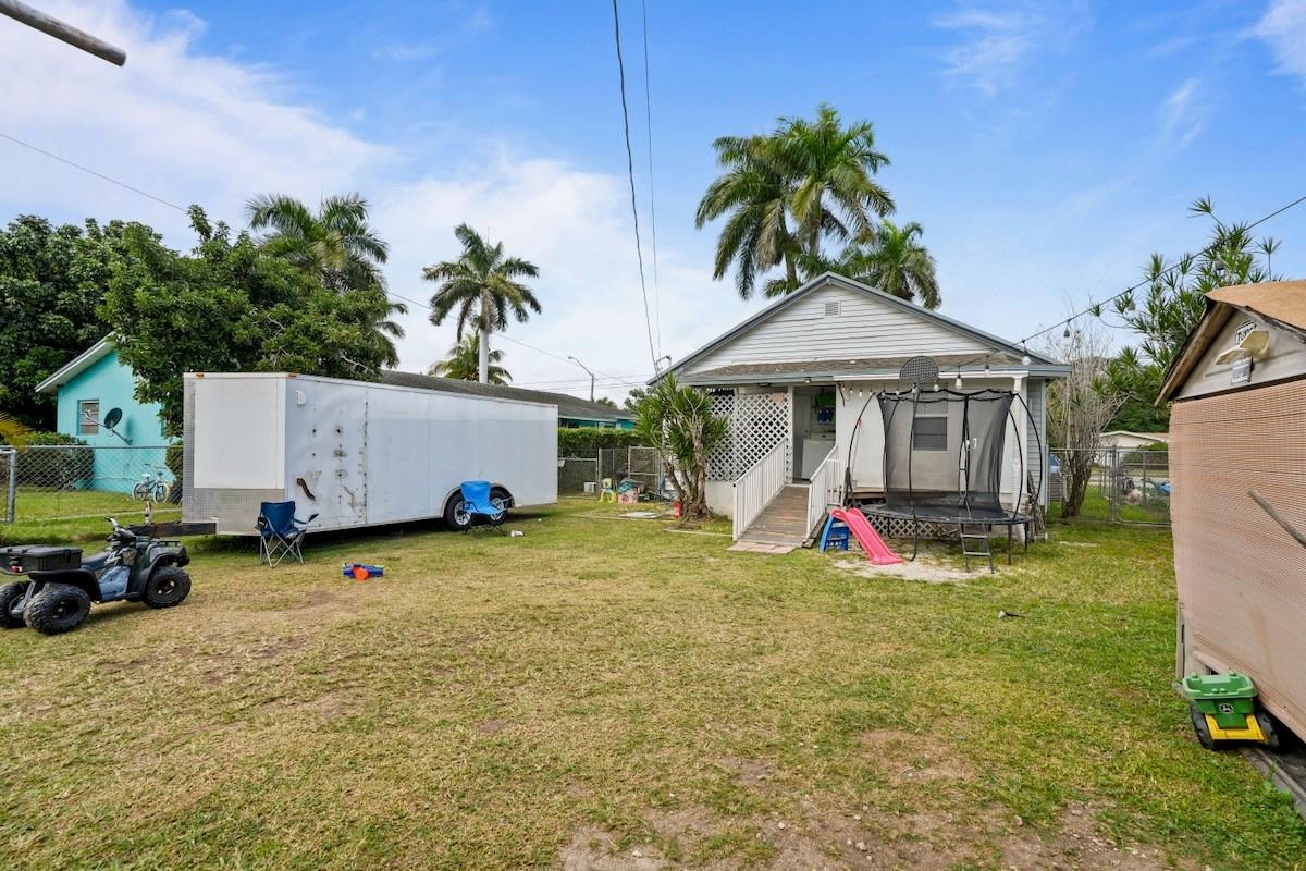 708 NW 15th St Homestead, FL 33030