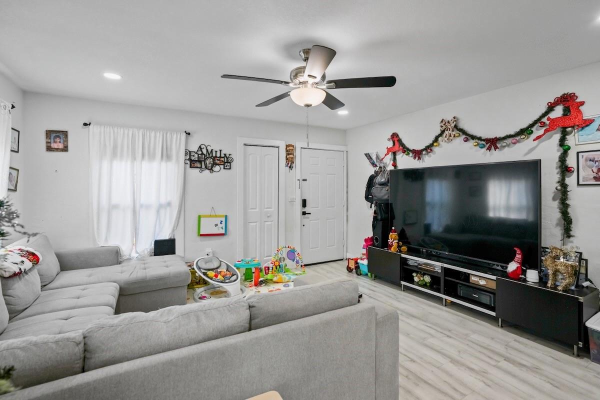 708 NW 15th St Homestead, FL 33030