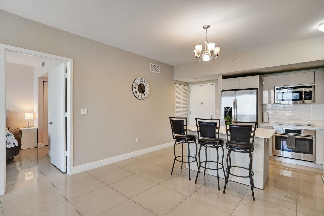 image Beachwalk Condominium15