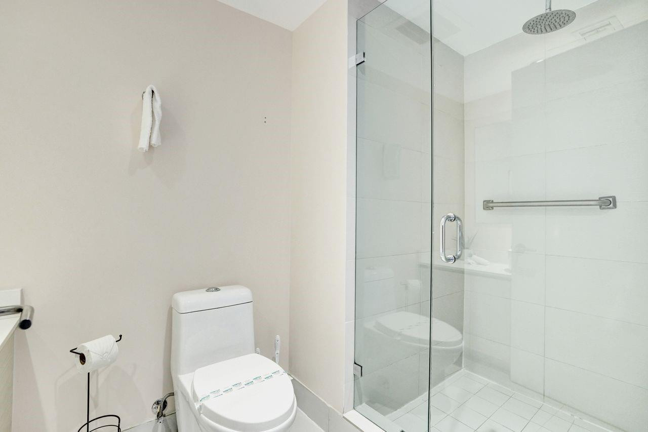 image Beachwalk Condominium19