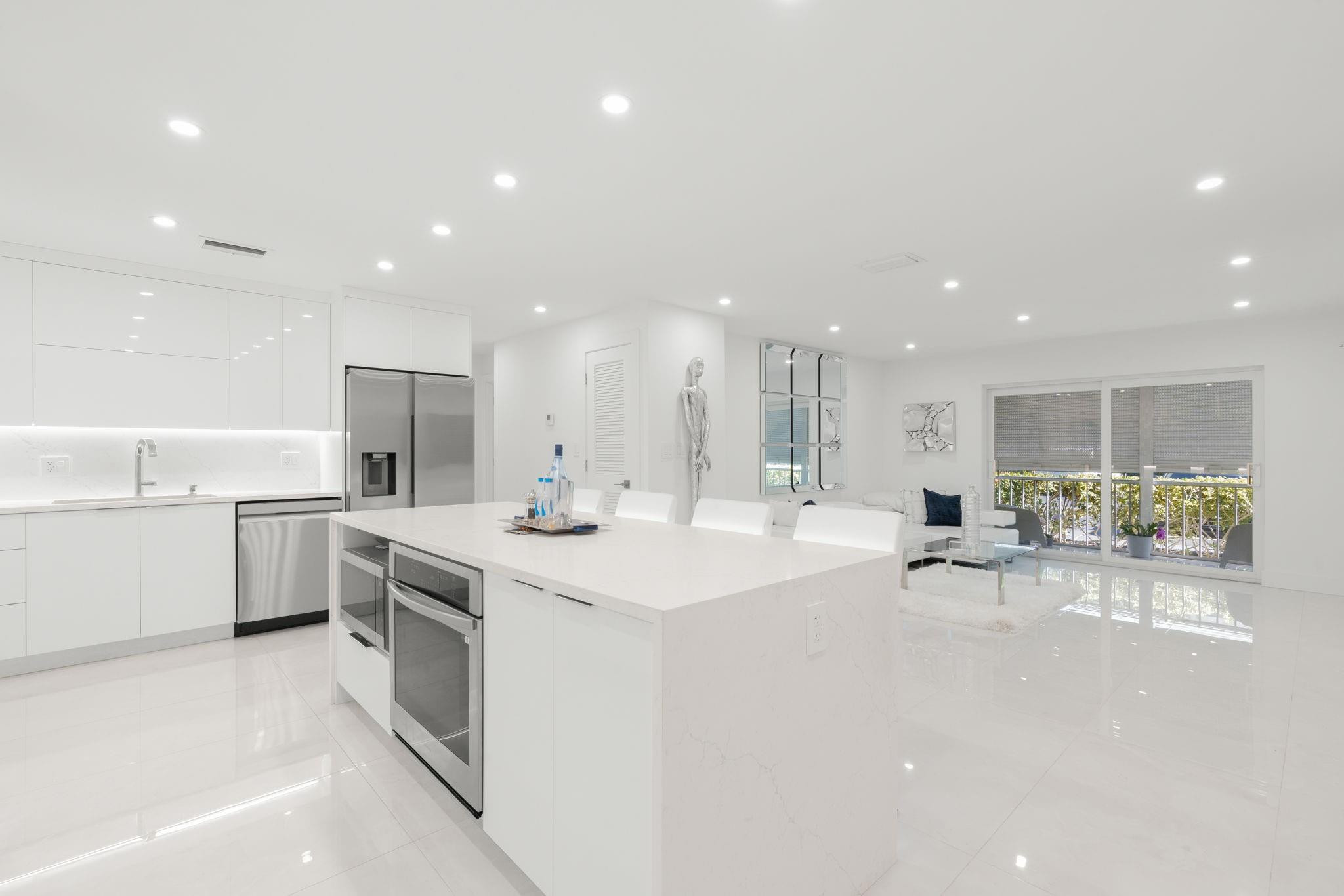 6395 Bay Clb #2 Fort Lauderdale, FL 33308