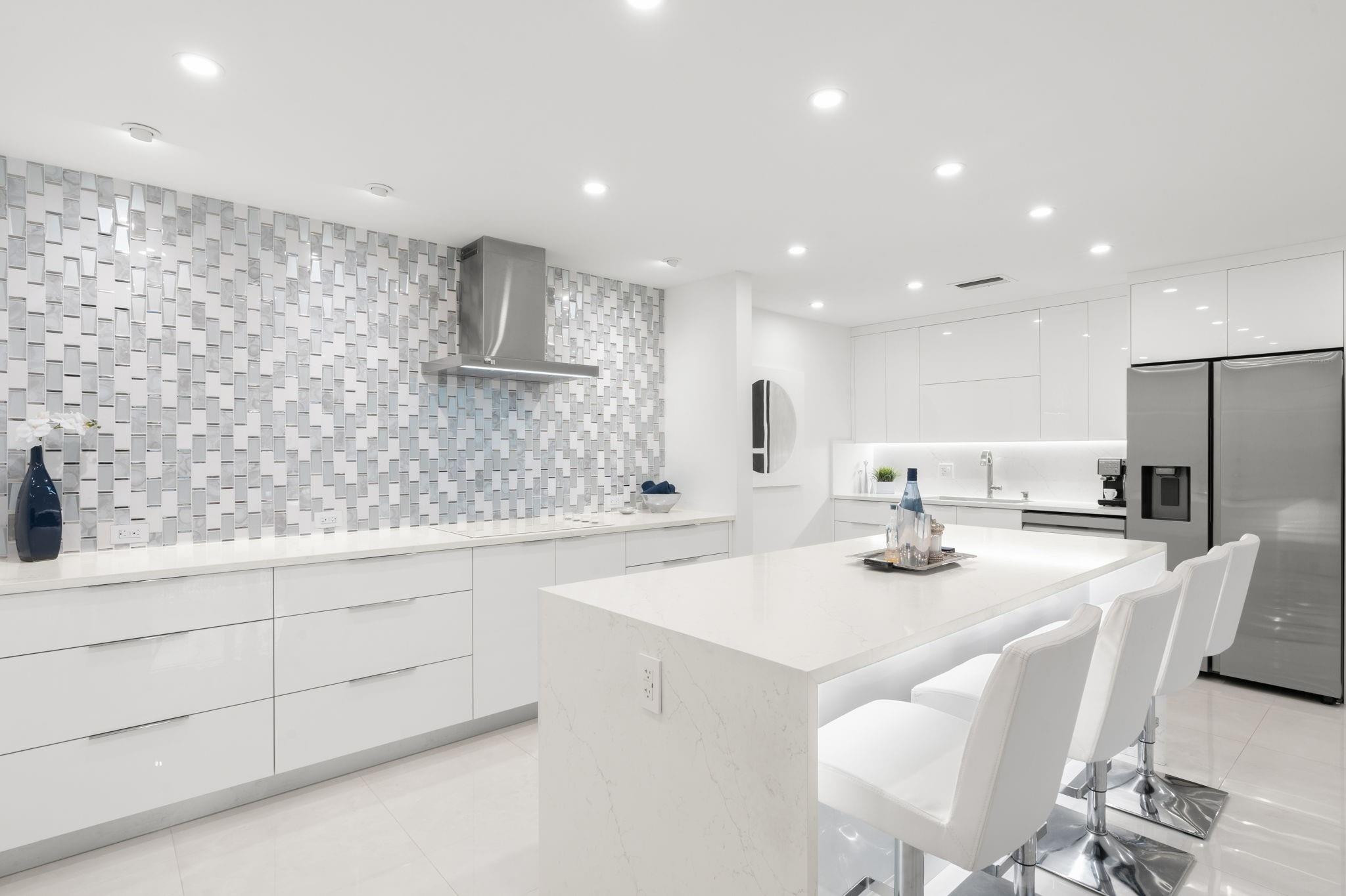 6395 Bay Clb #2 Fort Lauderdale, FL 33308