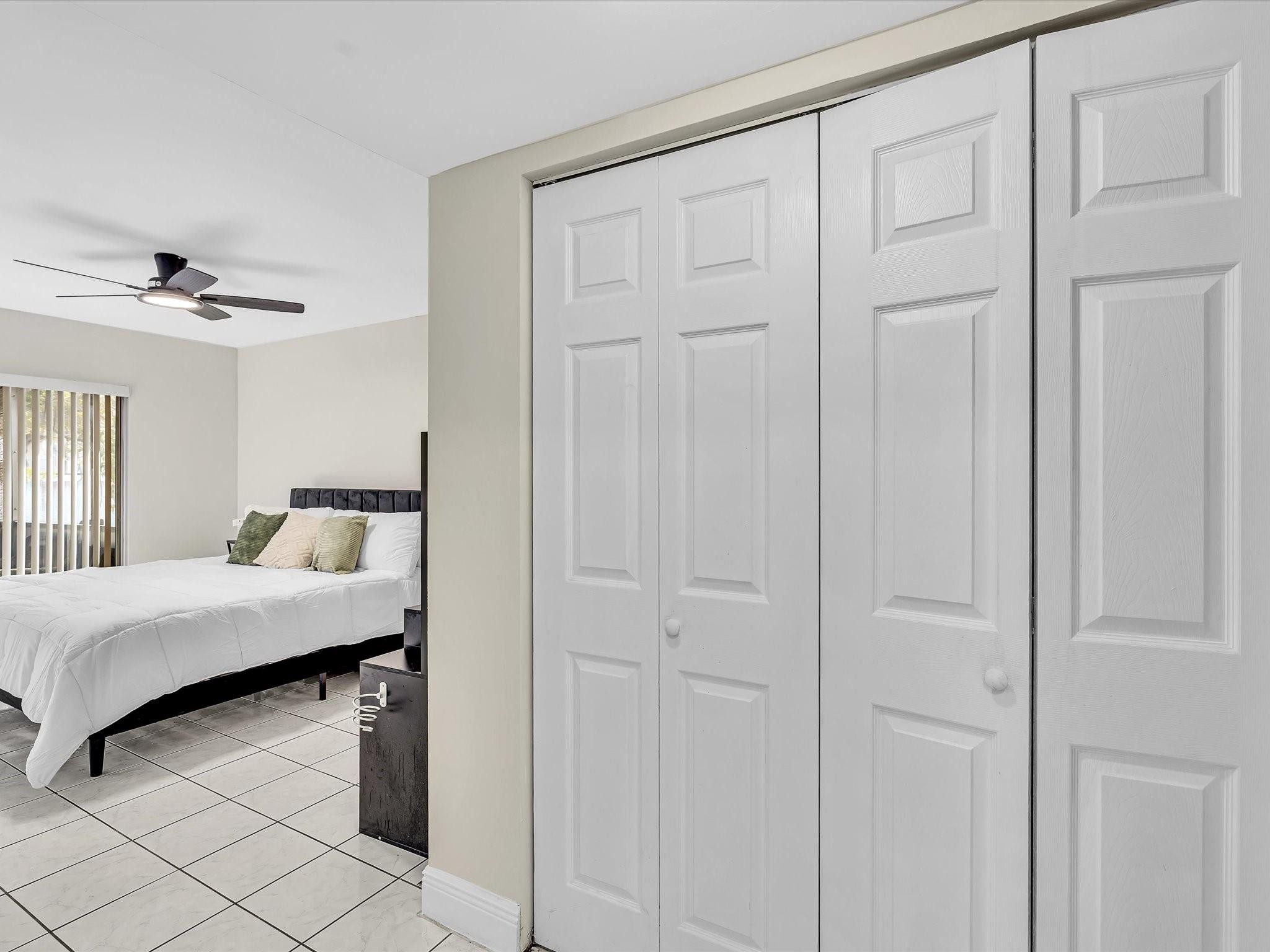 2551 N 40th #2551 Hollywood, FL 33021